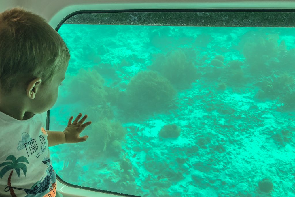 Kid in the semi-submarine Bonaire