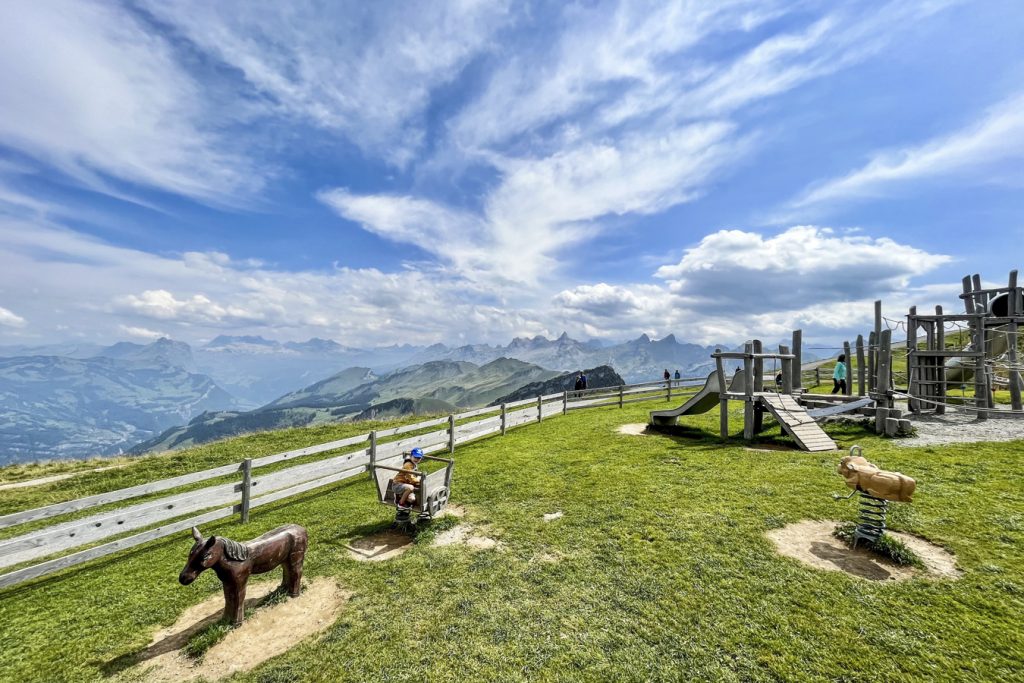 loc de joaca munte elveția